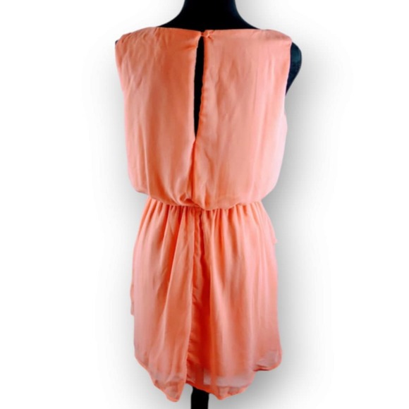 FOREVER 21 Women's Sleeveless Mini Dress Medium Polyester Peach Lightweight - Picture 3 of 5
